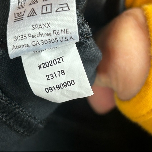 NEW - SPANX The Perfect Pant Skinny Ankle Ponte Black 20202T - Picture 15 of 17